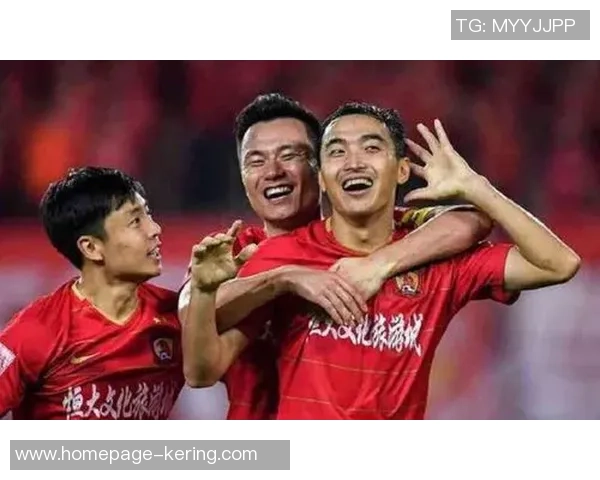 广东恒大与鲁能泰山的巅峰对决谁将笑到最后引发球迷热议