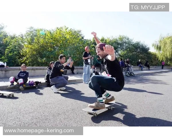 成都滑板队在马拉松大满贯中的节奏表现分析与点评